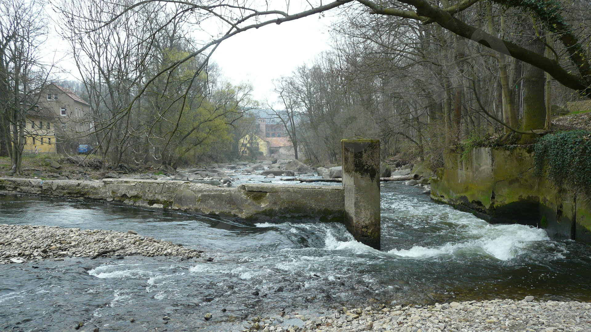 Altes Wehr (inzwischen abgerissen) im Schweizerthal